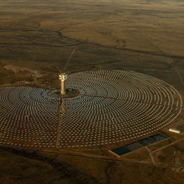 Solar farm by Christo Ras/Pixabay